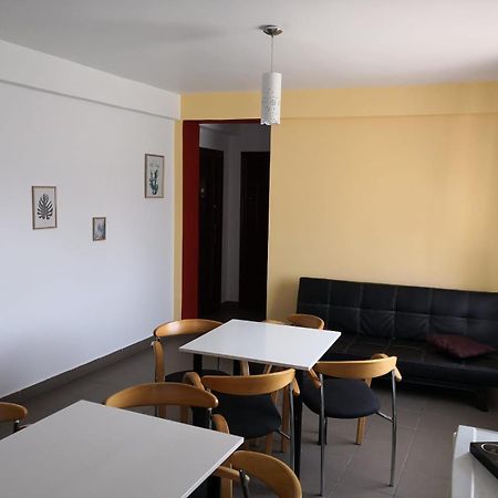 Golden Pension Târgu Jiu Exteriör bild
